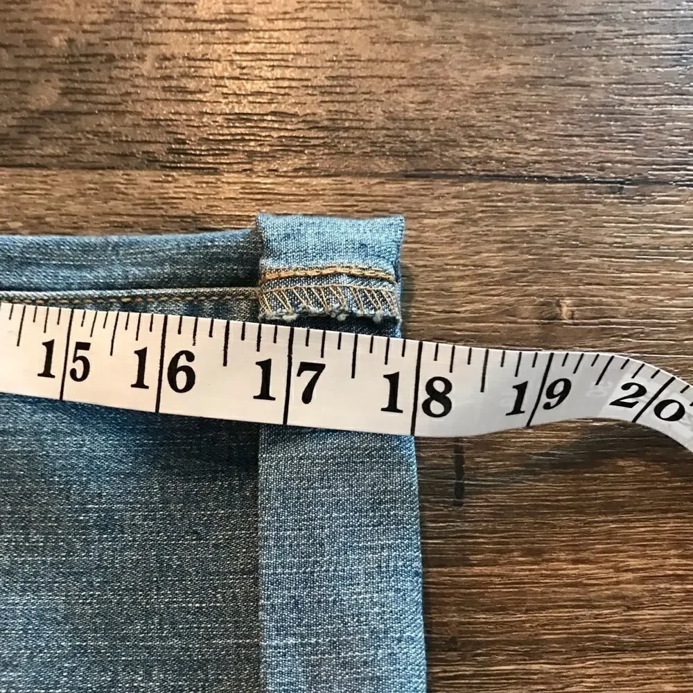 Arizona Jeans Cropped Light Wash 7 Regular NWT